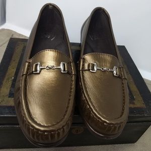 SAS BRONZE LEATHER "METRO" SLIP-ON LOAFER SIZE 7